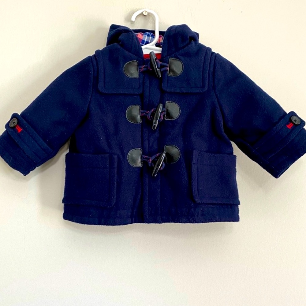Baby Gap Navy Blue Toggle Coat
Size 6-12 Months.